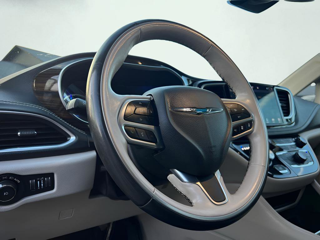 Used 2021 Chrysler Pacifica Limited image 66