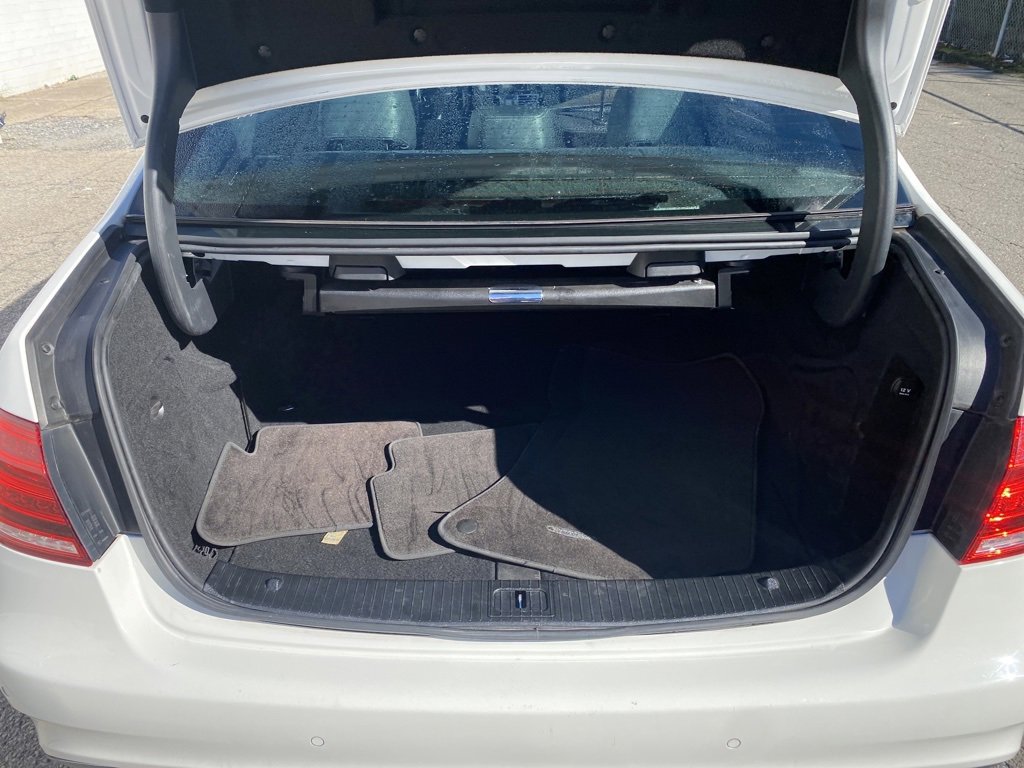 Used 2014 Mercedes-Benz E 250 BlueTEC Sedan image 17