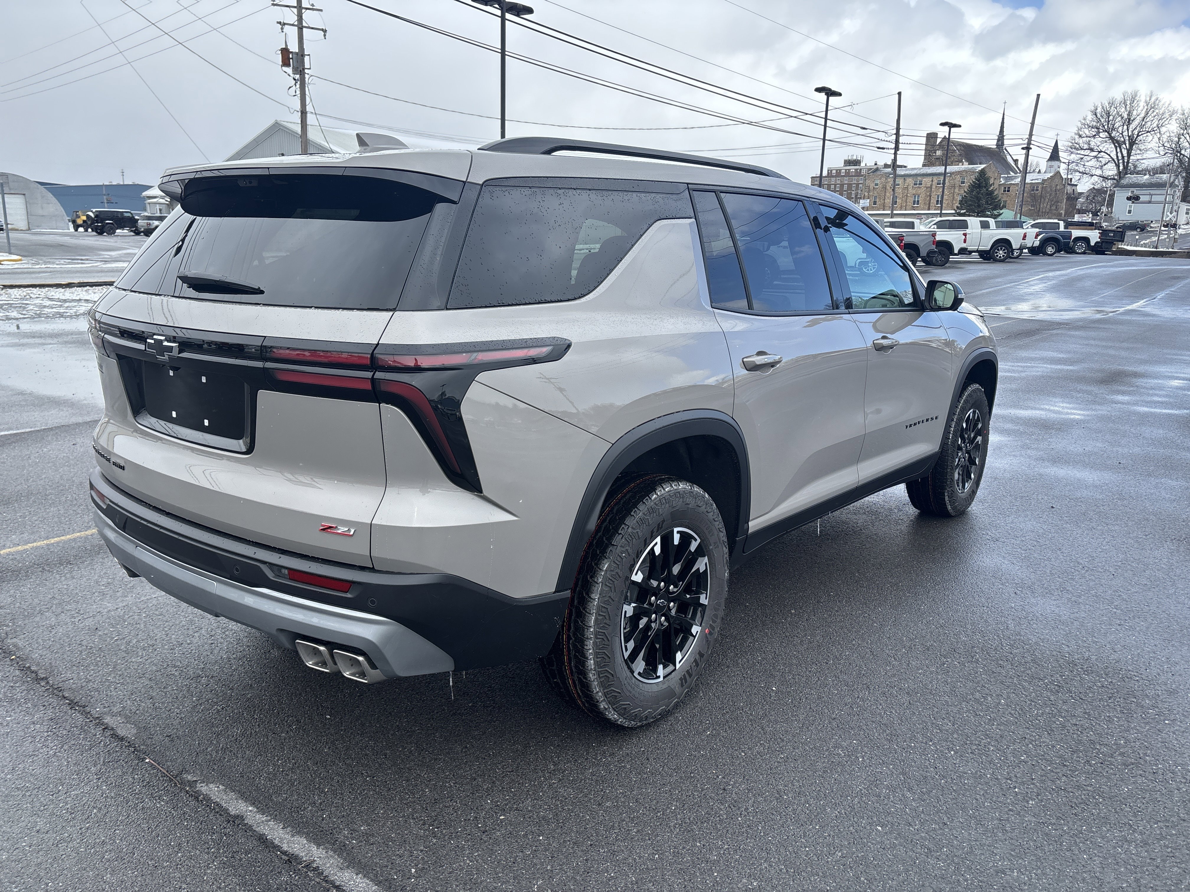 New 2026 Chevrolet Traverse Z71 w/ Driver Confidence Package image 3
