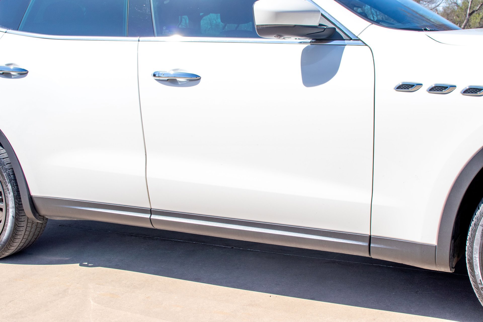 Used 2018 Maserati Levante image 34