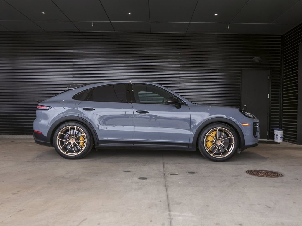 Certified 2026 Porsche Cayenne Turbo GT image 8