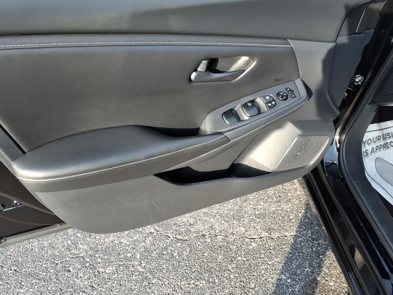 Used 2024 Nissan Sentra S image 9