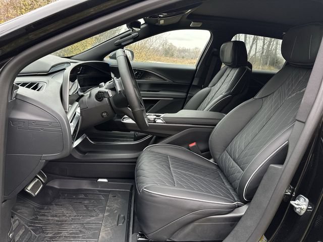 New 2026 Cadillac Lyriq V w/ LPO, Floor Liner Package AWD/4WD image 19