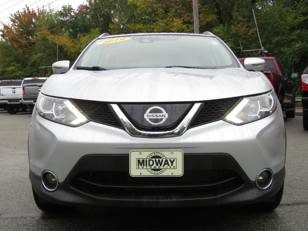 Used 2019 Nissan Rogue Sport SL AWD/4WD image 2