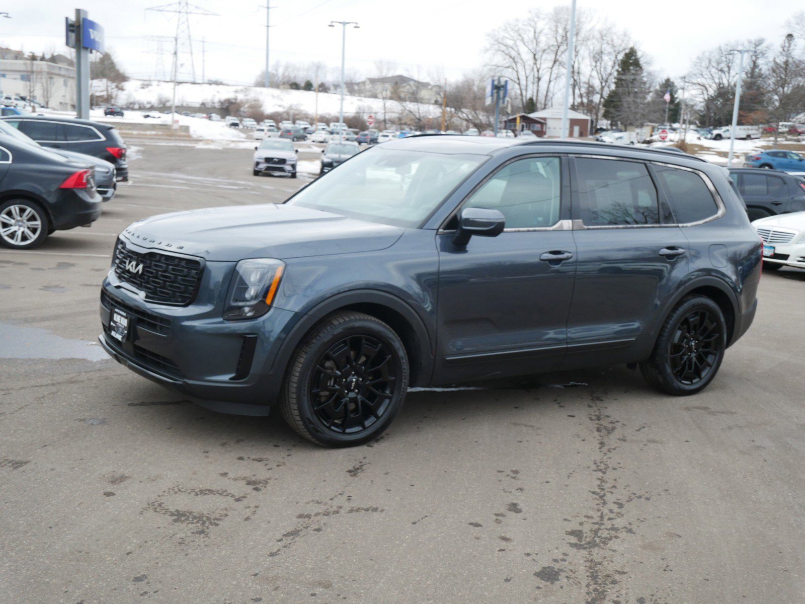 Used 2022 Kia Telluride EX w/ EX Premium Package image 3