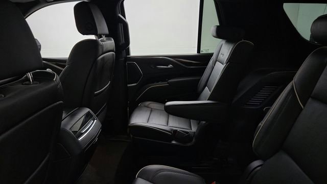 Certified 2024 Cadillac Escalade Premium Luxury image 18