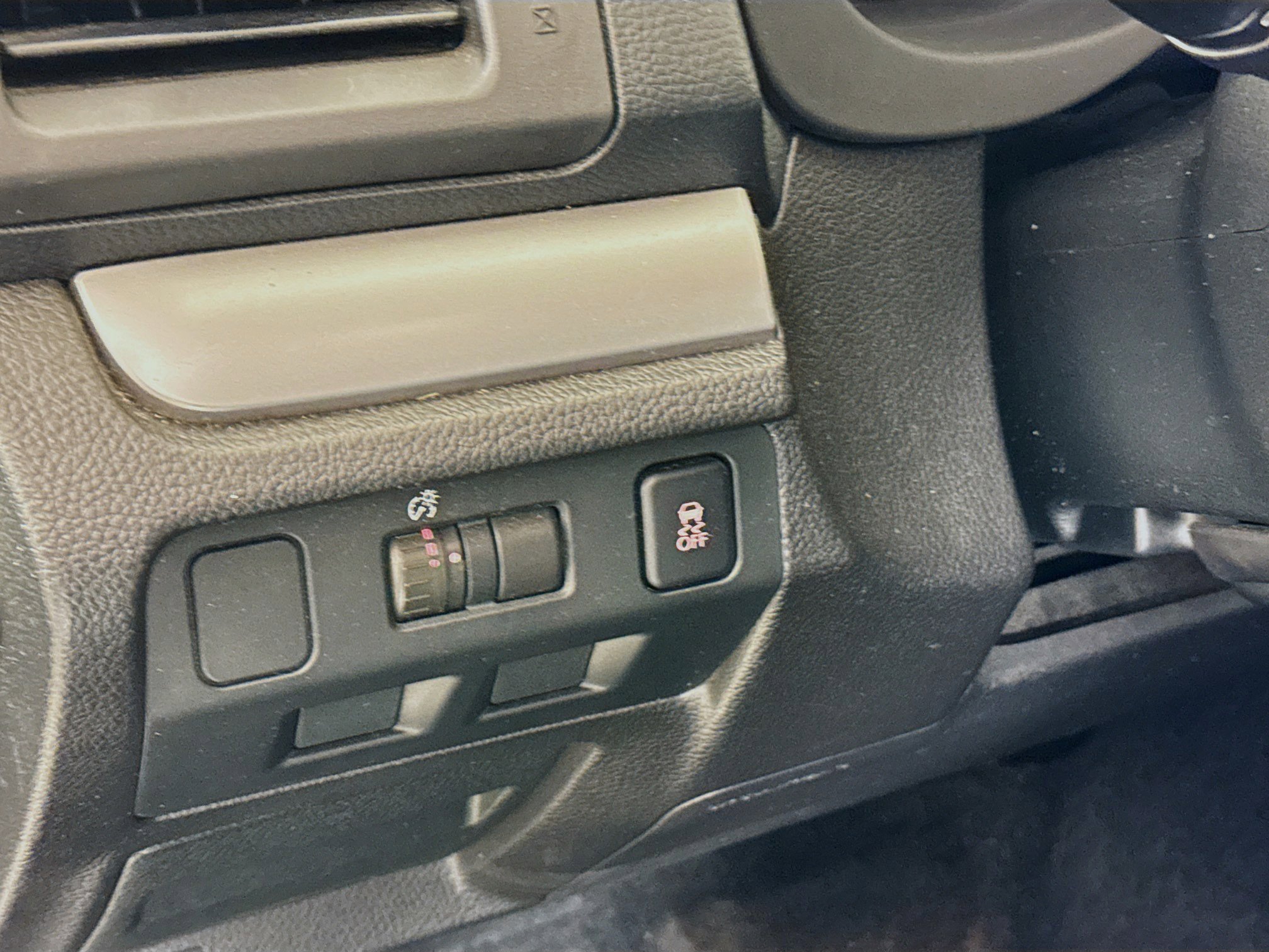 Used 2013 Subaru Crosstrek 2.0i Limited w/ Popular Pkg 2 AWD/4WD image 10