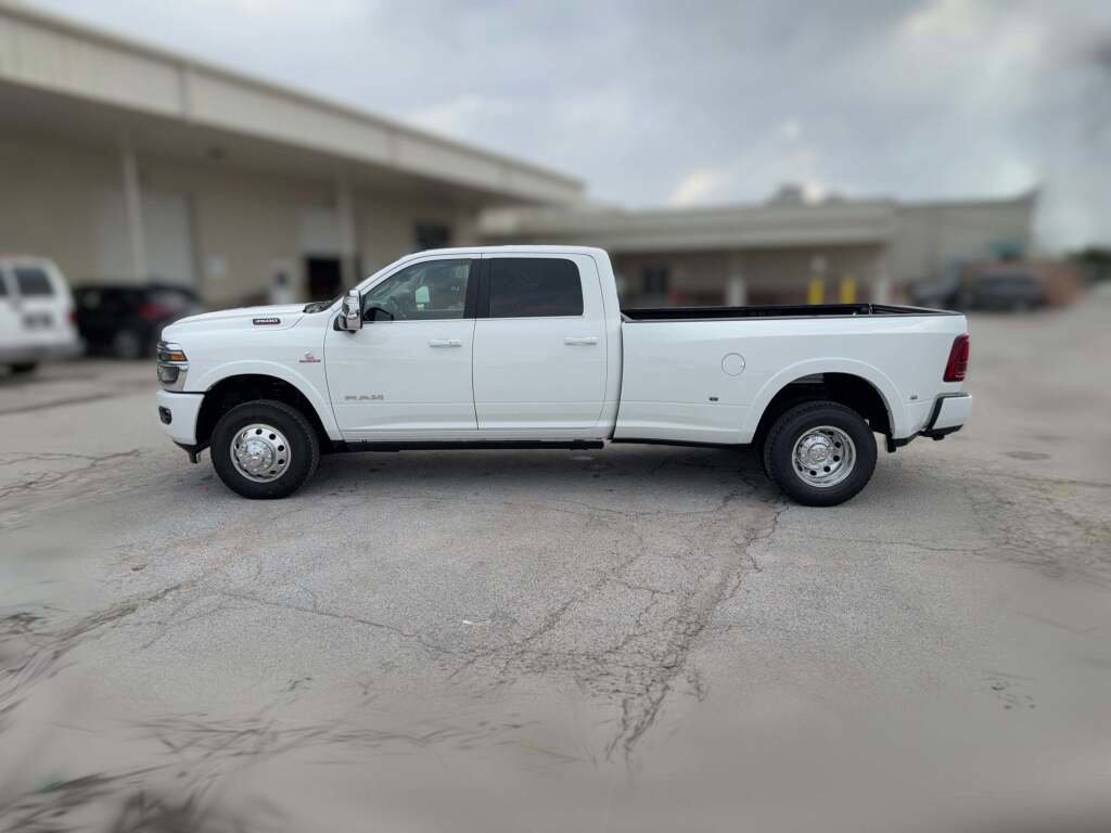 New 2026 RAM 3500 Longhorn image 6