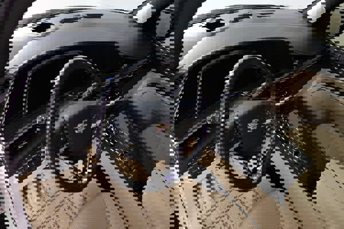 Used 2022 Cadillac Escalade ESV Premium Luxury w/ Performance Package image 21