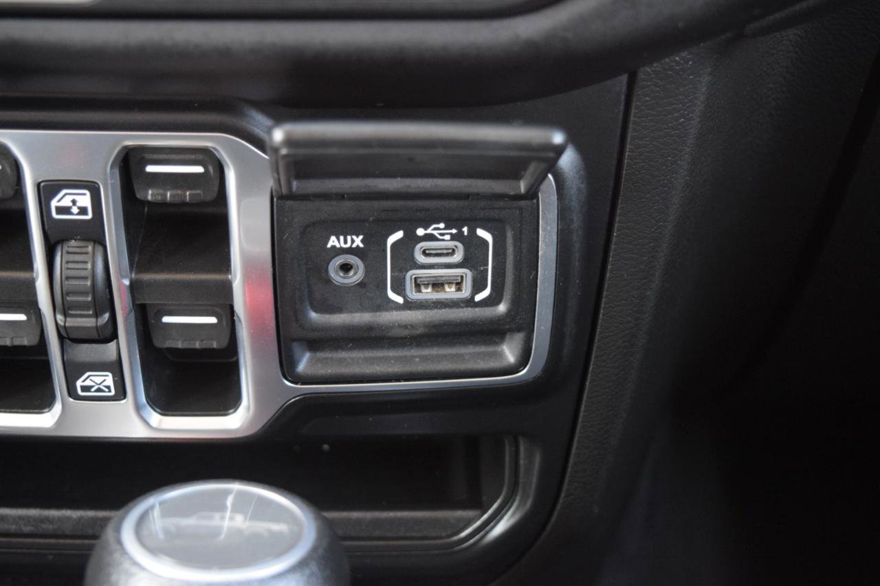 Used 2022 Jeep Gladiator Sport image 24