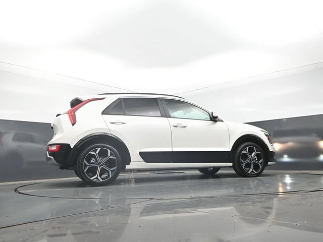 Used 2024 Kia Niro EX Touring FWD image 29