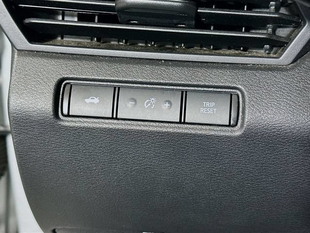Used 2024 Nissan Altima 2.5 SV FWD image 11