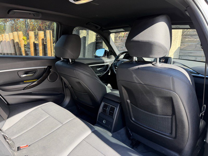 Used 2018 BMW 330i Sedan image 21