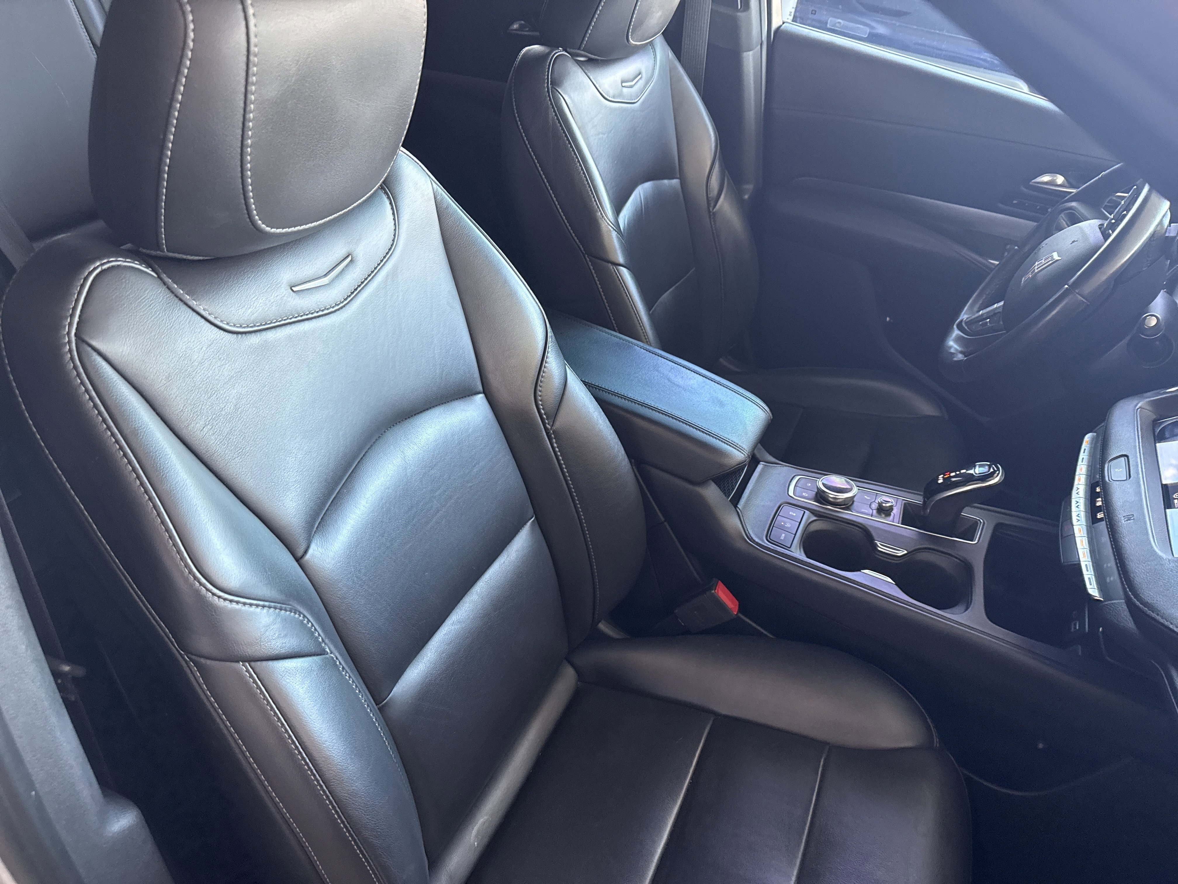 Used 2020 Cadillac XT4 Premium Luxury AWD/4WD image 14