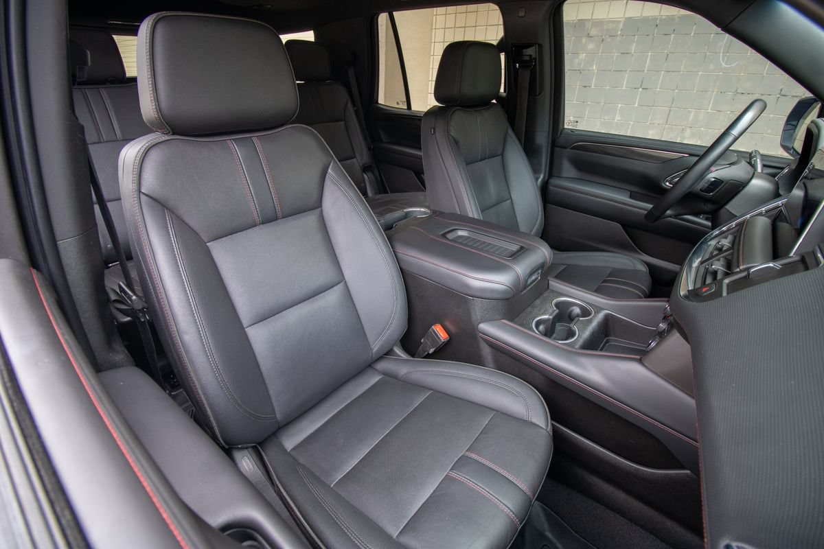 Used 2022 Chevrolet Tahoe RST w/ Luxury Package AWD/4WD image 23