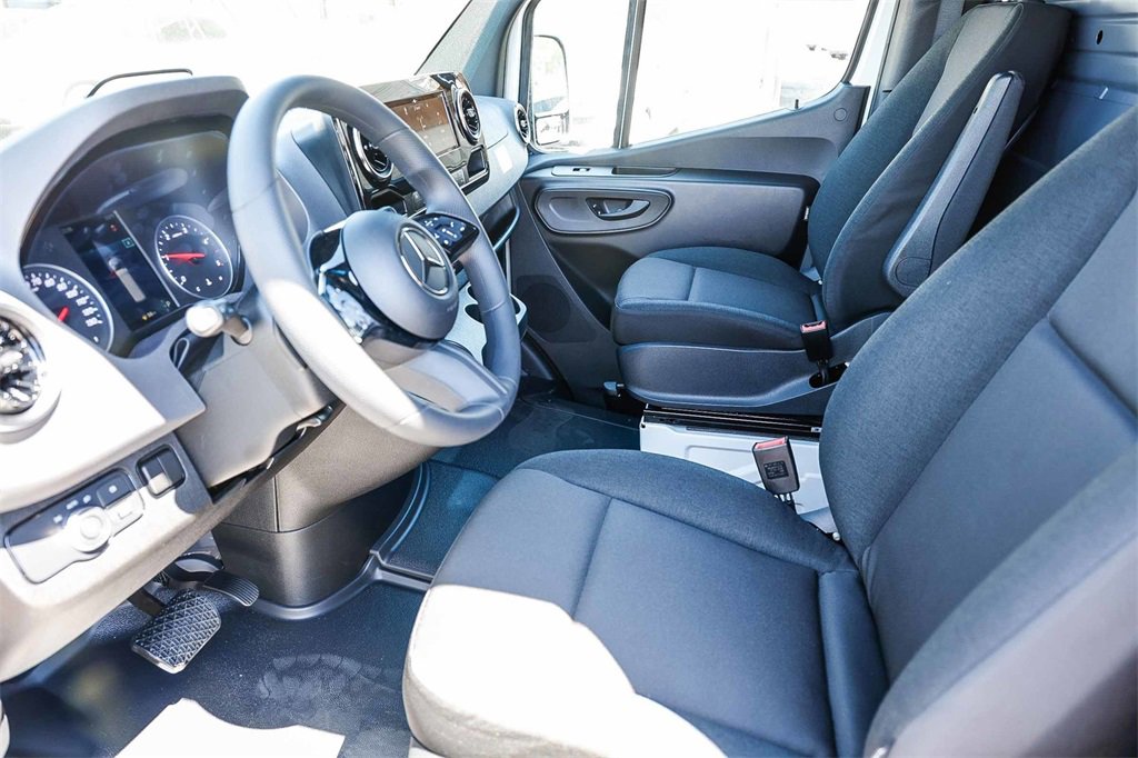 New 2025 Mercedes-Benz Sprinter 2500 image 16