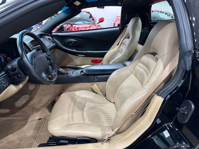 Used 2004 Chevrolet Corvette Coupe image 17