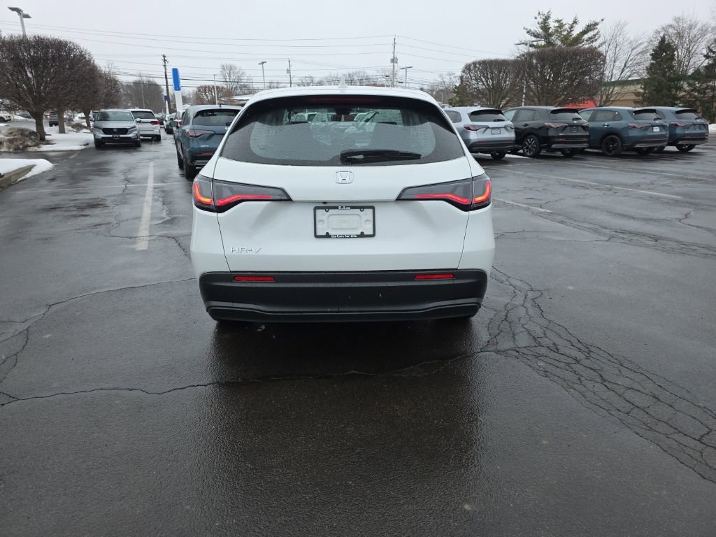 Certified 2023 Honda HR-V LX image 6