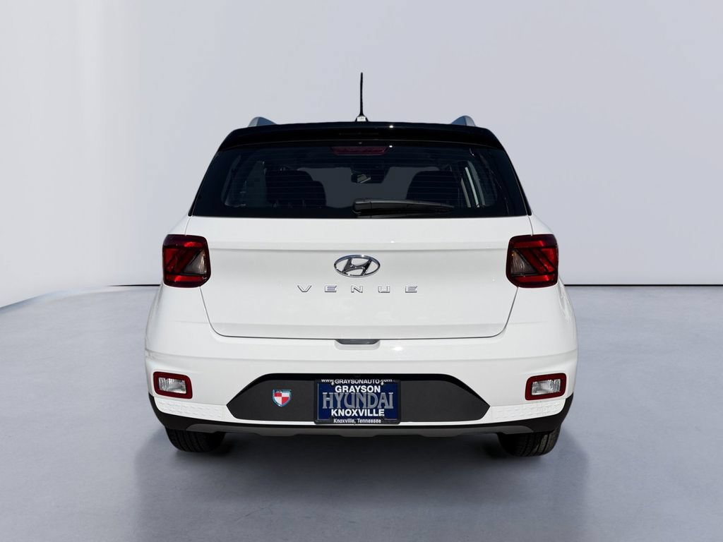 New 2026 Hyundai Venue SEL FWD image 4
