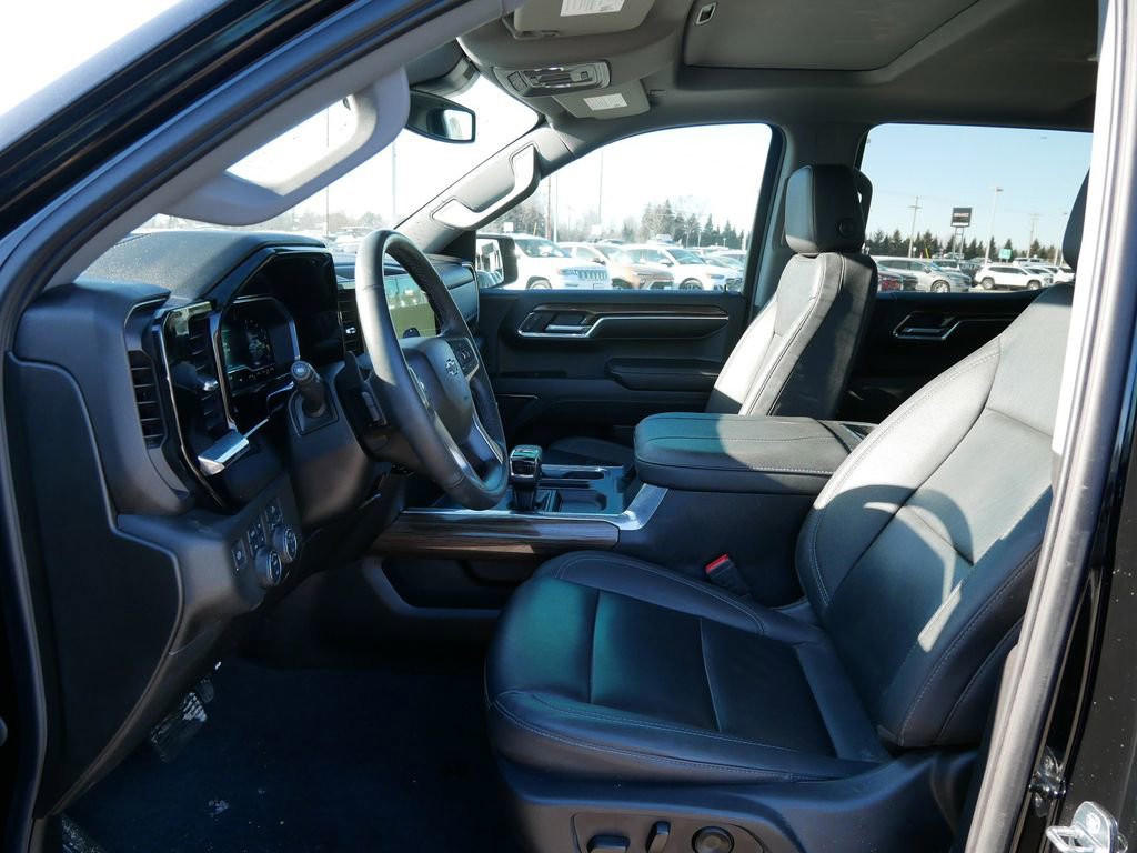 Used 2023 Chevrolet Silverado 1500 RST w/ Convenience Package II image 10