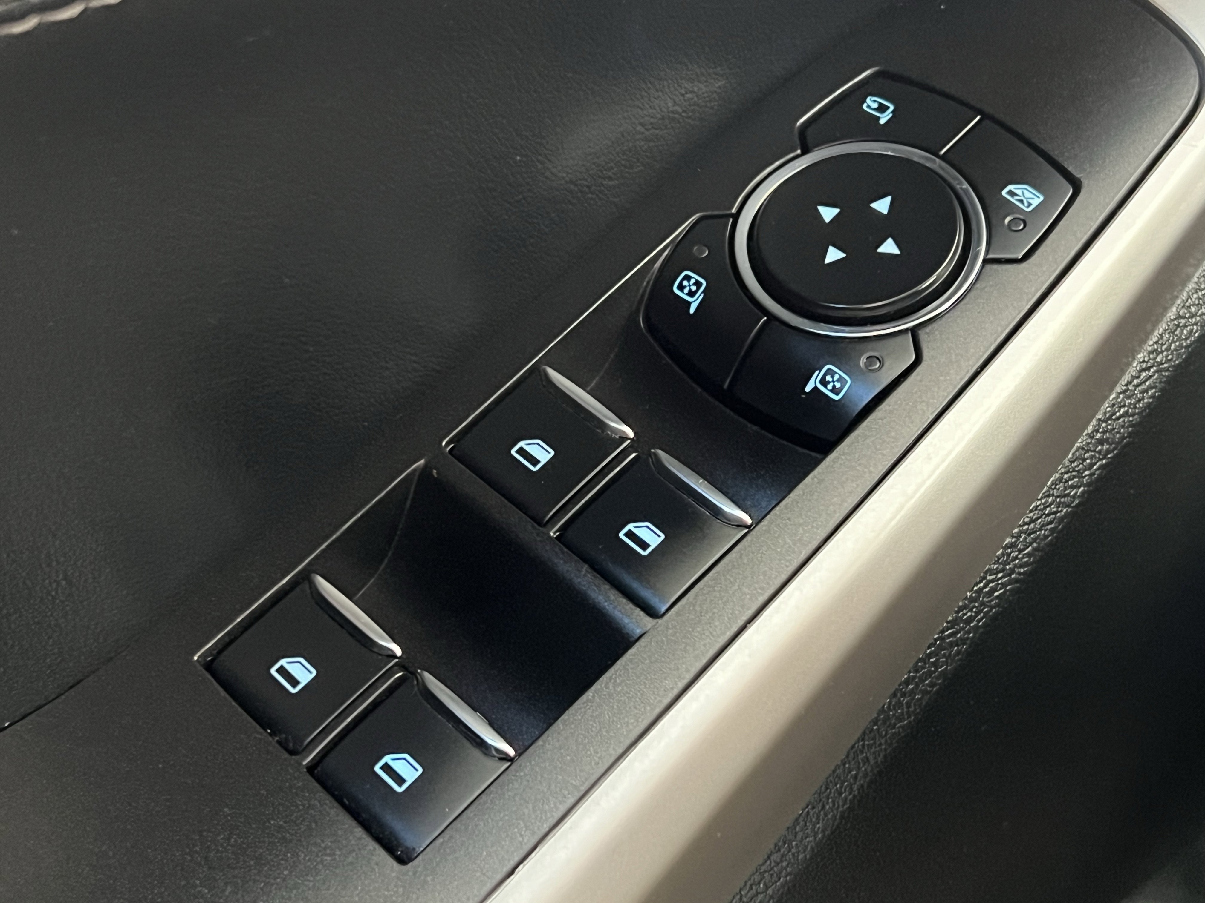 Used 2023 Ford Explorer XLT w/ Equipment Group 202A image 46