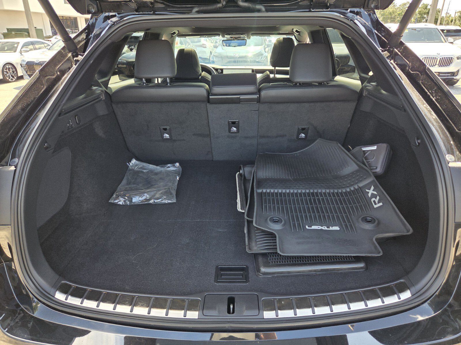 Used 2023 Lexus RX 500h F Sport w/ Cold Area Package AWD/4WD image 15