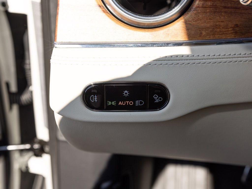 Used 2026 Bentley Continental GT image 32
