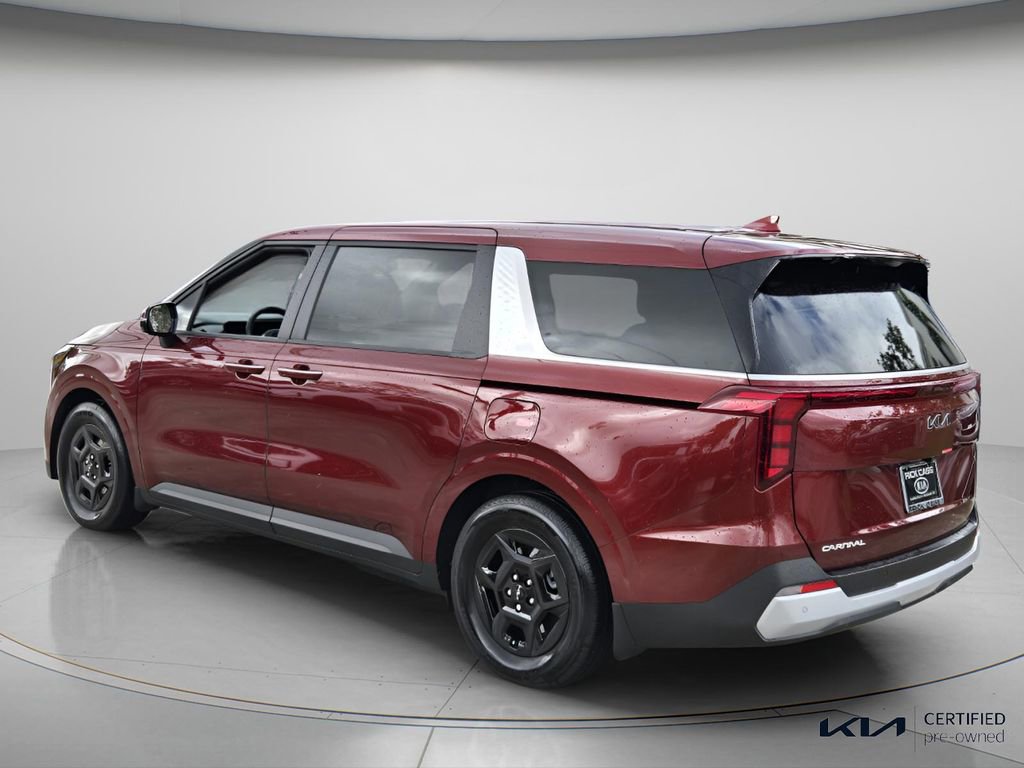 Certified 2026 Kia Carnival image 8