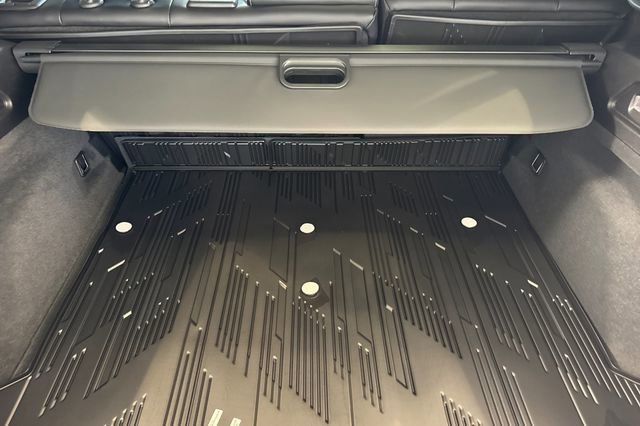 New 2026 Cadillac Lyriq Signature Sport w/ LPO, Floor Liner Package image 15