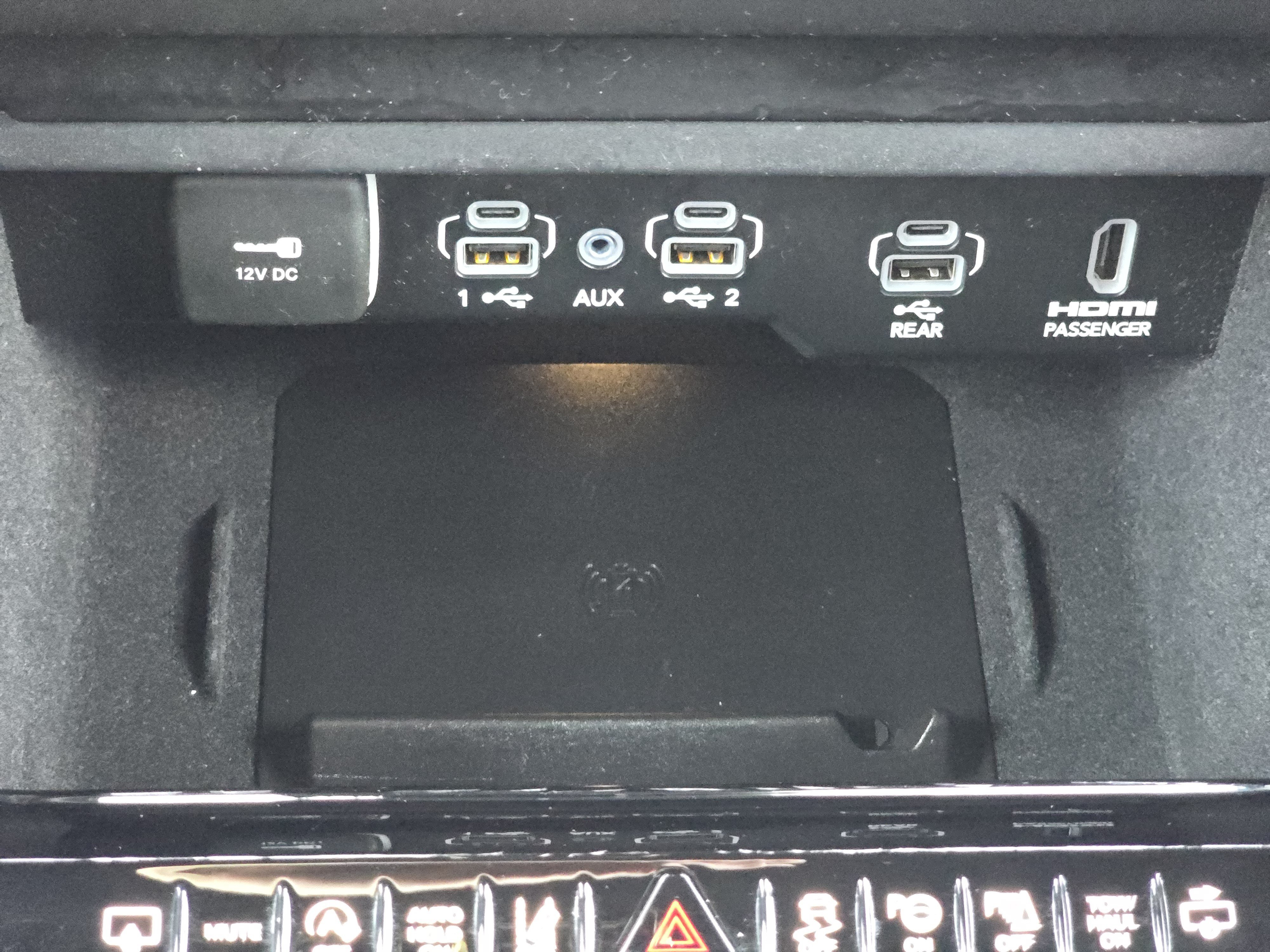 Used 2025 Jeep Grand Wagoneer Series II Obsidian w/ Quick Order Packagew 28T AWD/4WD image 13