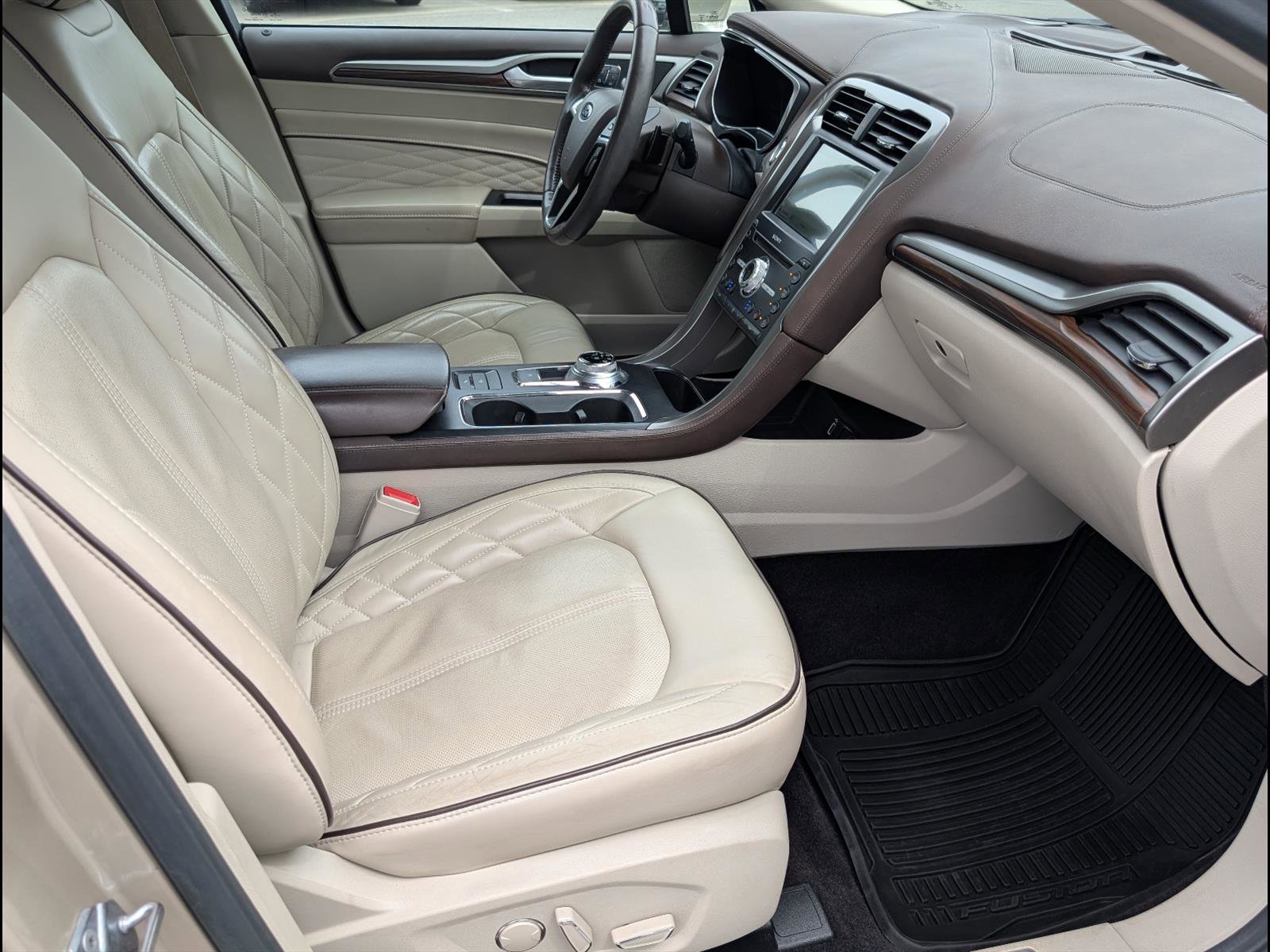 Used 2017 Ford Fusion Platinum AWD/4WD image 19