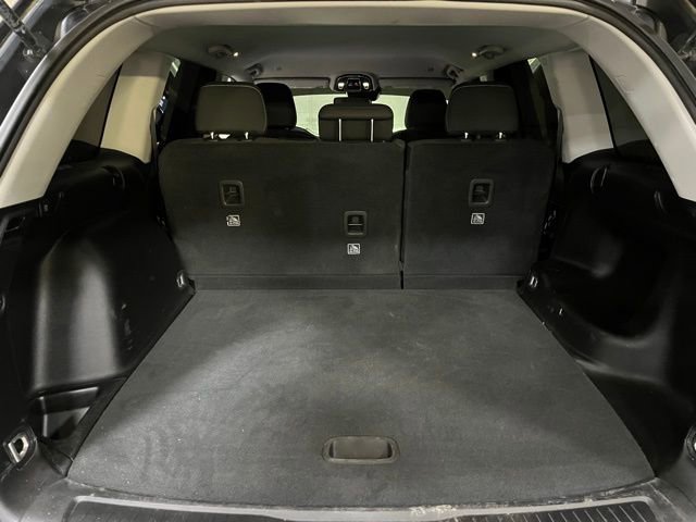 Used 2023 Jeep Grand Cherokee Laredo AWD/4WD image 30