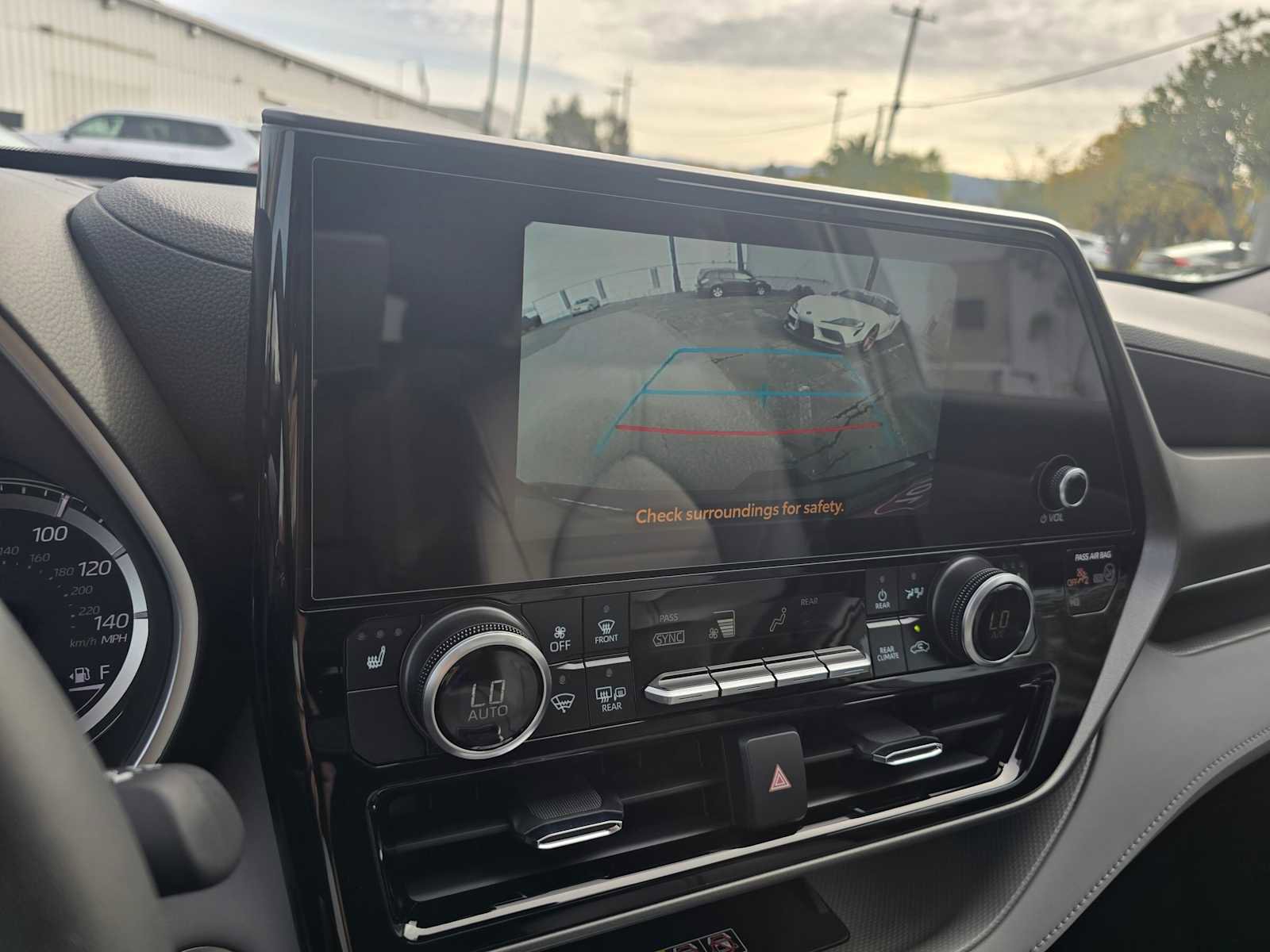 New 2026 Toyota Highlander XLE image 29