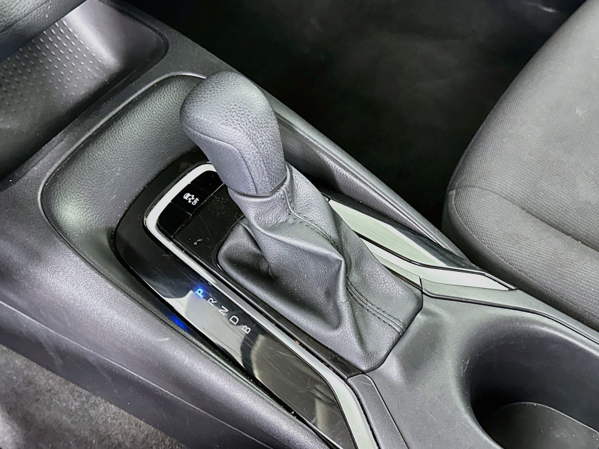 Certified 2025 Toyota Corolla LE FWD image 16