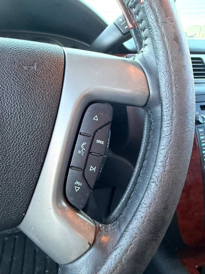 Used 2012 Chevrolet Tahoe LTZ AWD/4WD image 23