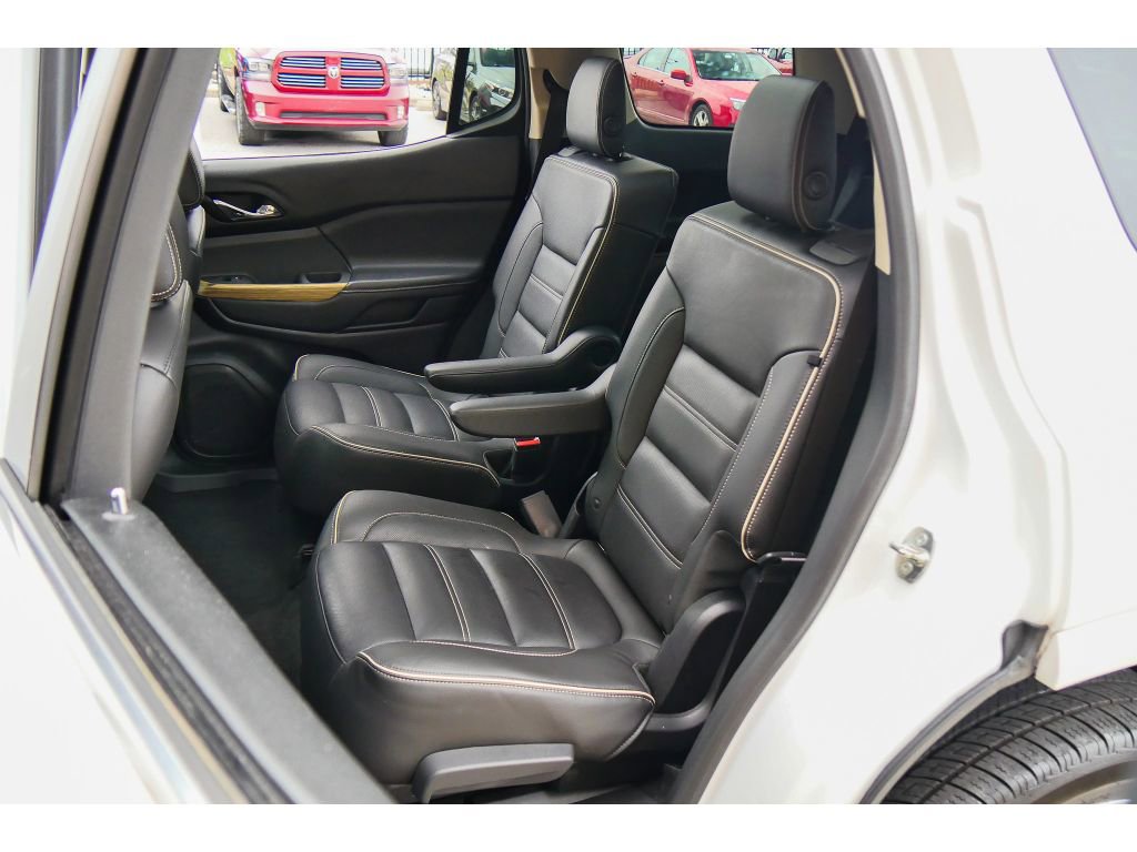 Used 2019 GMC Acadia Denali w/ Technology Package AWD/4WD image 17