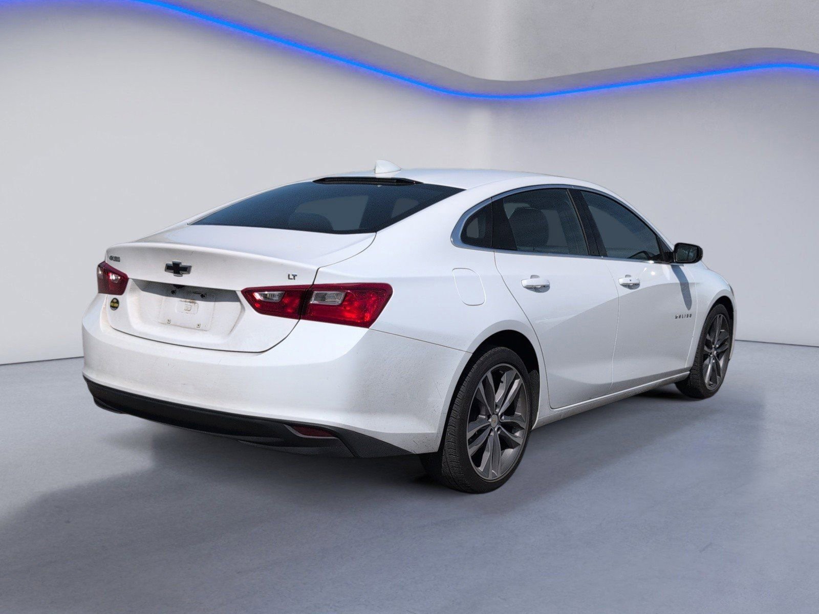 Used 2023 Chevrolet Malibu LT image 3