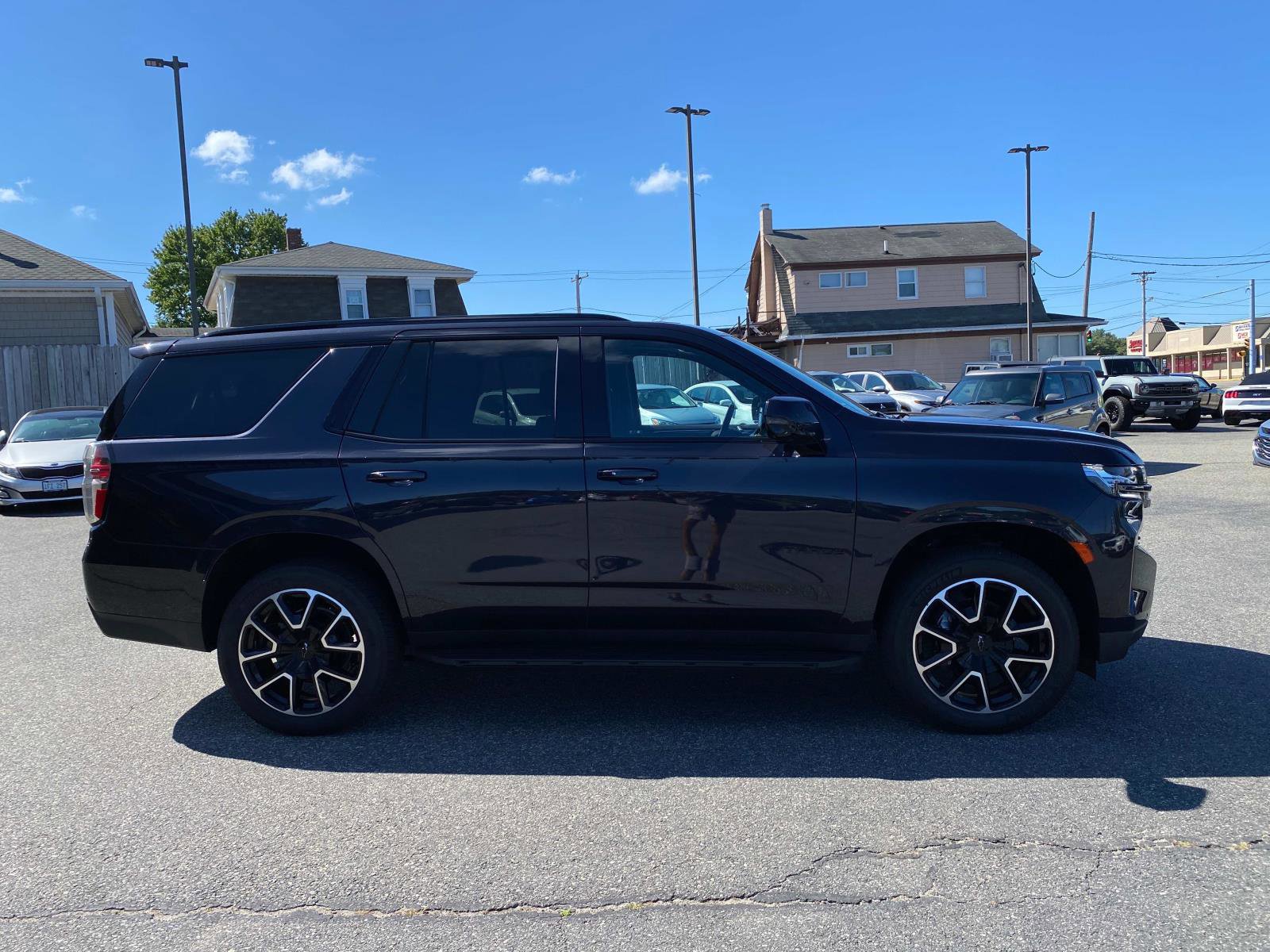 Used 2022 Chevrolet Tahoe RST w/ Luxury Package image 5