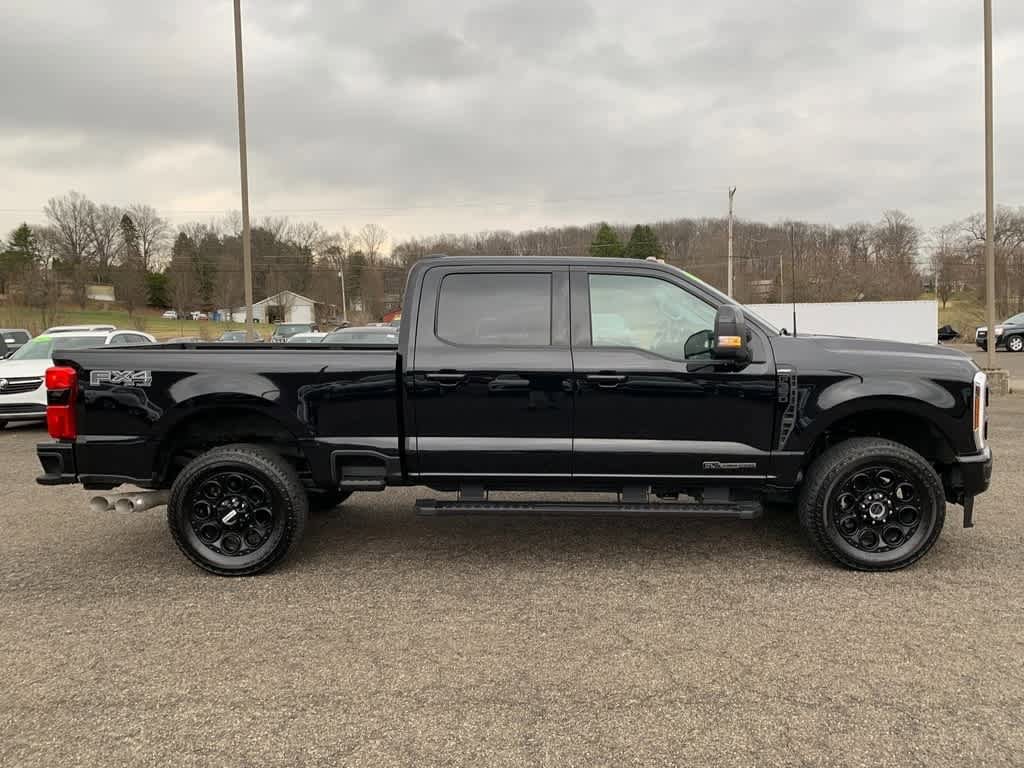 Used 2024 Ford F350 Lariat w/ Black Appearance Package image 6