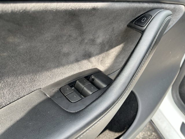 Used 2023 Tesla Model Y Long Range AWD/4WD image 18