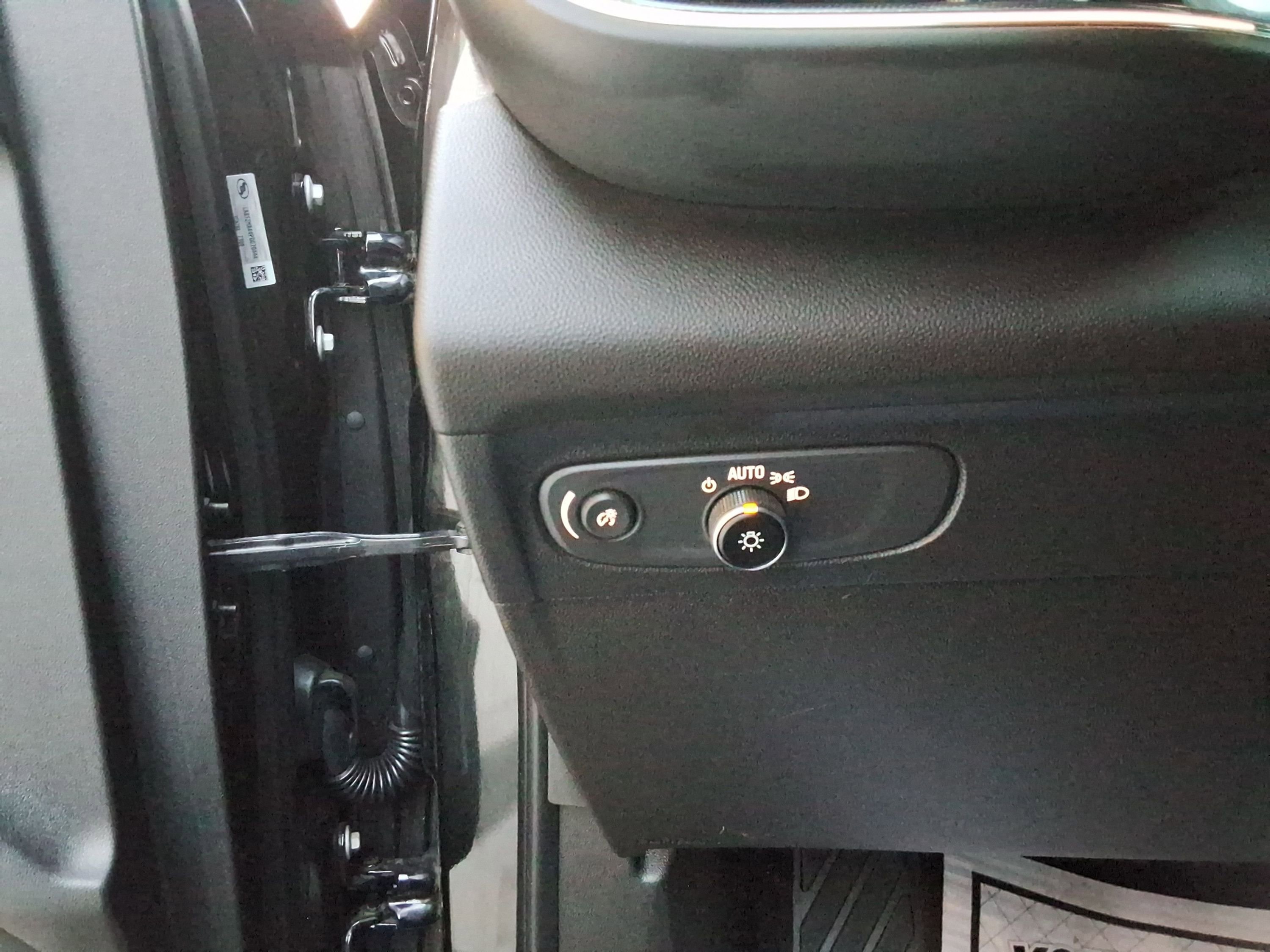 Used 2023 Buick Envision Preferred w/ Premium Seat Package image 19