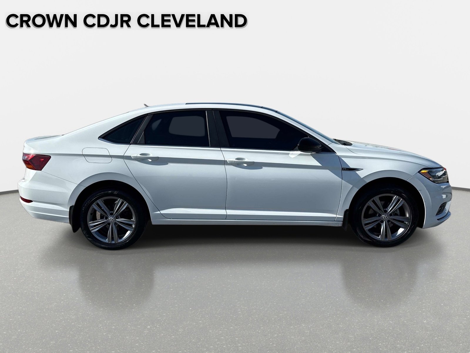 Used 2019 Volkswagen Jetta R-Line image 3