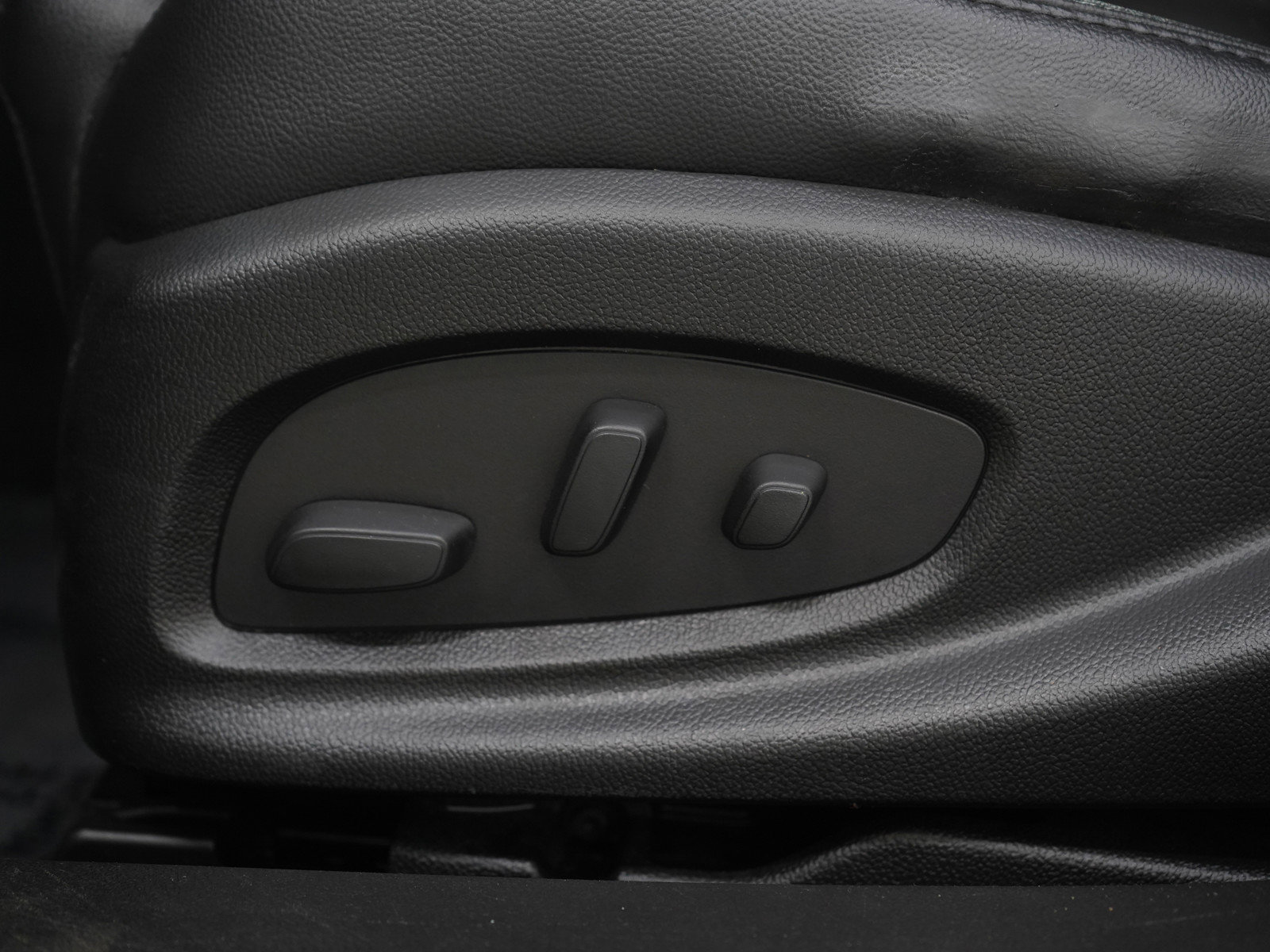 Used 2017 Chevrolet Impala LT FWD image 26