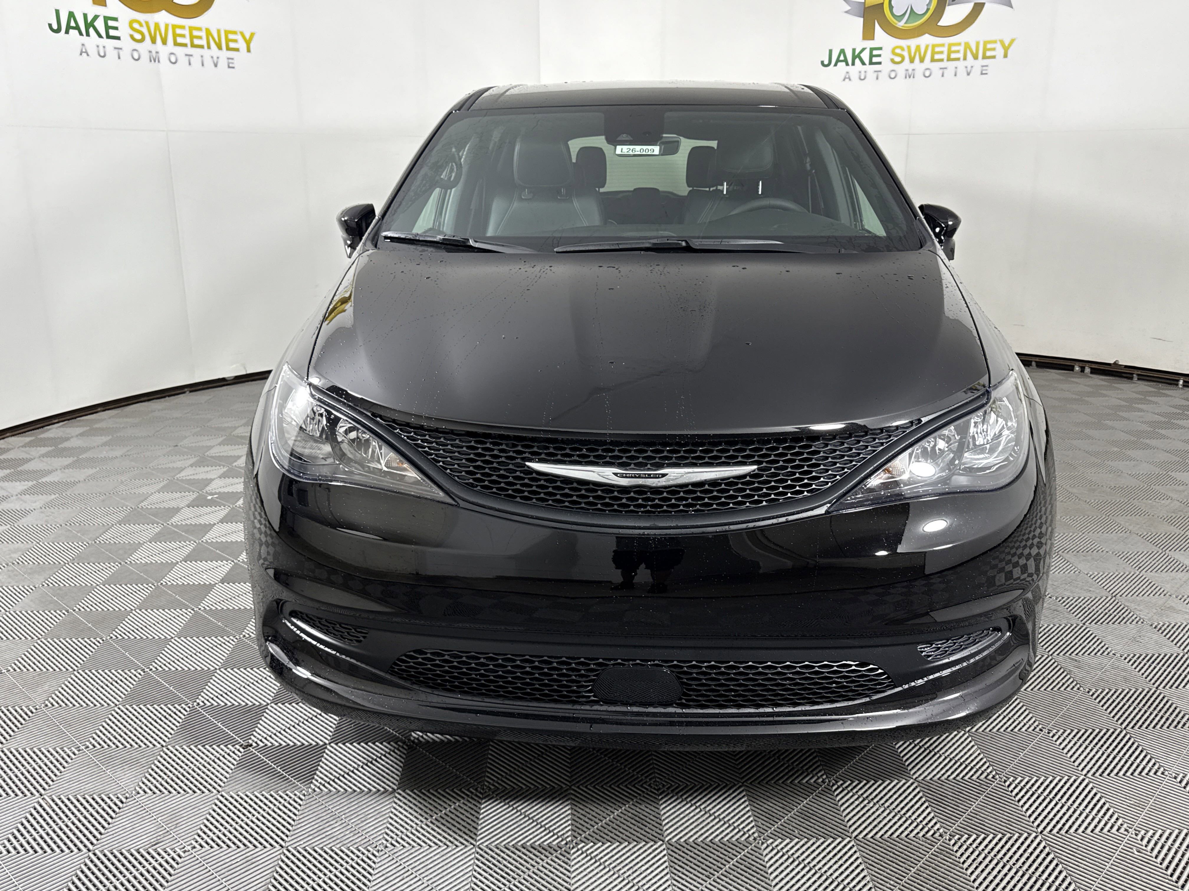 New 2026 Chrysler Voyager LX image 3