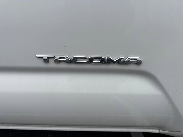 Used 2016 Toyota Tacoma TRD Sport w/ Towing Package image 17