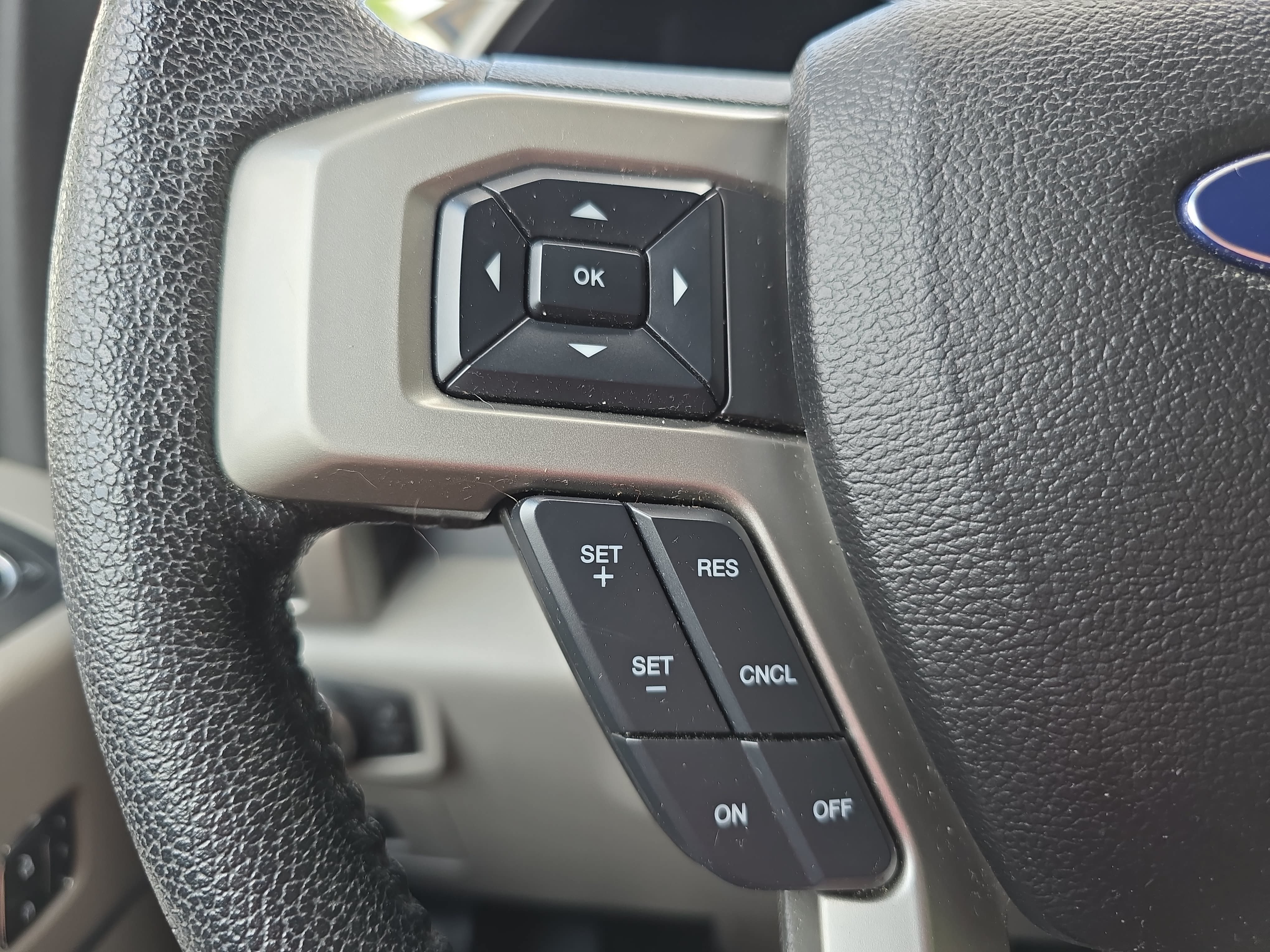 Used 2015 Ford F150 Lariat w/ Equipment Group 501A Mid AWD/4WD image 16