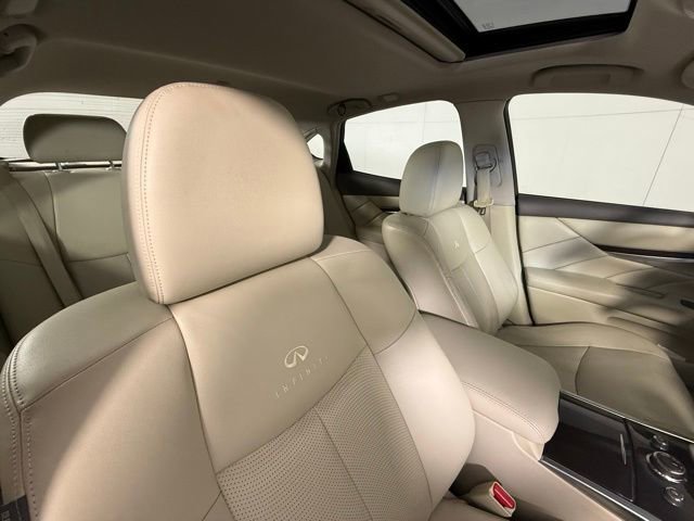 Used 2012 INFINITI M37 w/ Premium Pkg image 34
