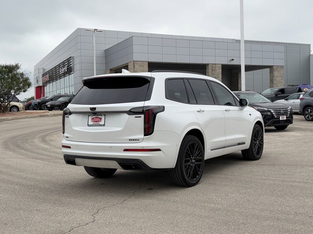 Used 2025 Cadillac XT6 Sport w/ Technology Package AWD/4WD image 5