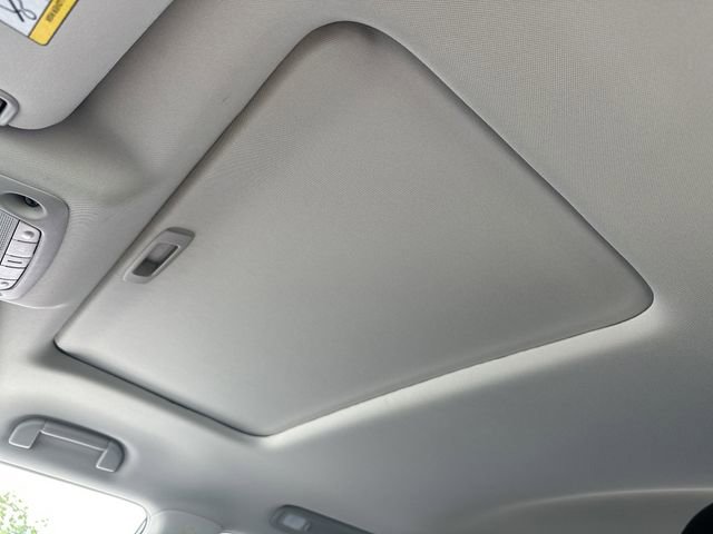 Used 2024 Nissan Armada SL image 38