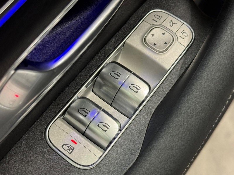 New 2025 Mercedes-Benz GLE 450e 4MATIC image 13